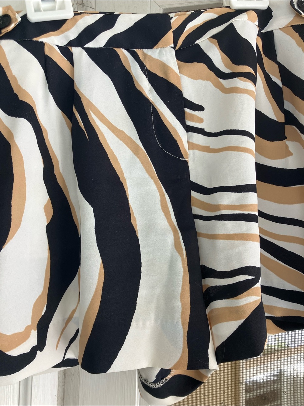 Abstract Zebra-Print dressy shorts in Black, White & Tan